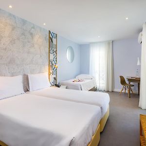 Large Twin Room